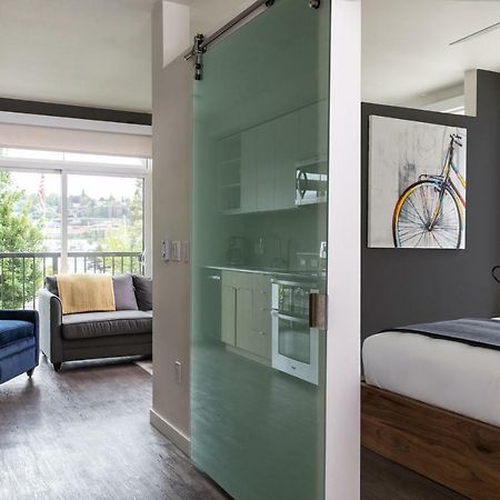 Domicile Suites At Marina Slu ซีแอตเทิล ภายนอก รูปภาพ