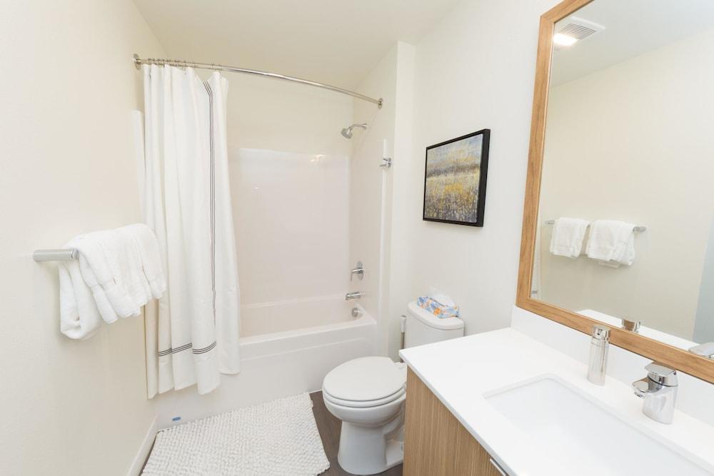 Domicile Suites At Marina Slu ซีแอตเทิล ภายนอก รูปภาพ